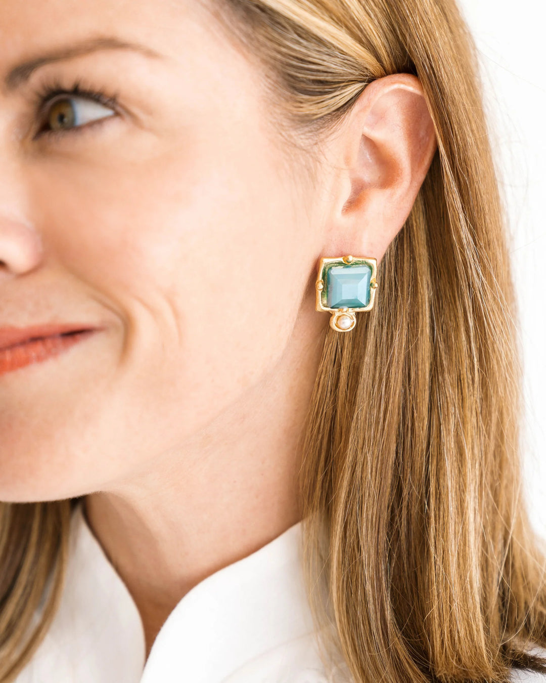 Susan Shaw London Studs - Teal Crystal