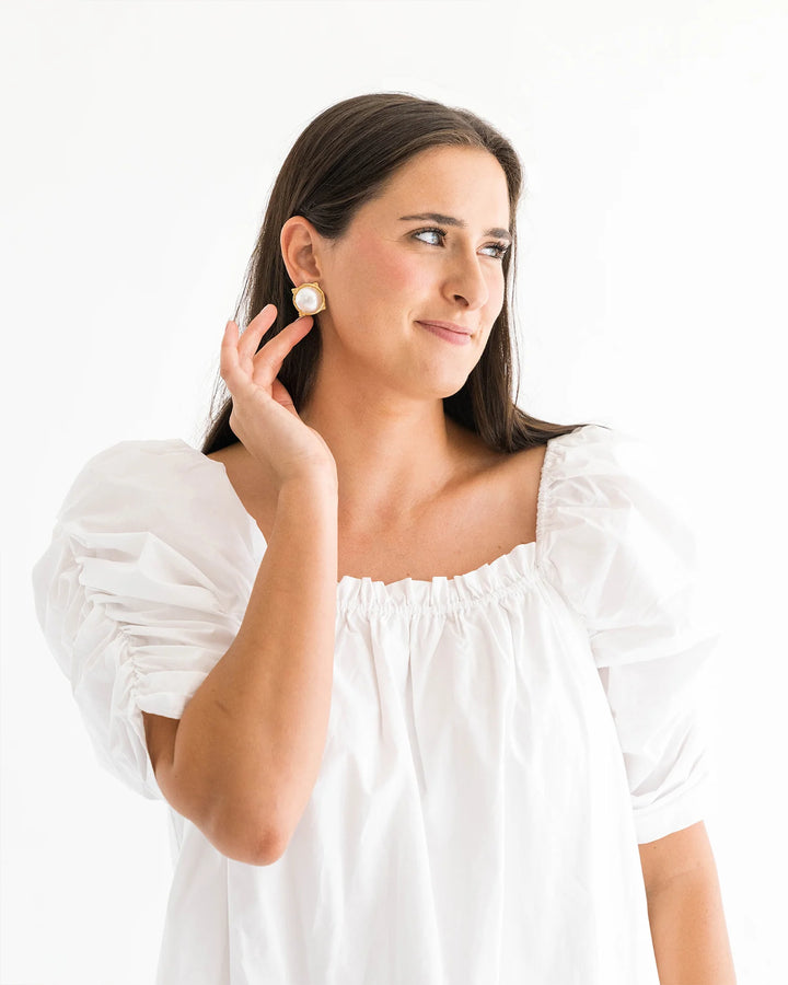 Susan Shaw Gold White Pearl Cabochon Earring