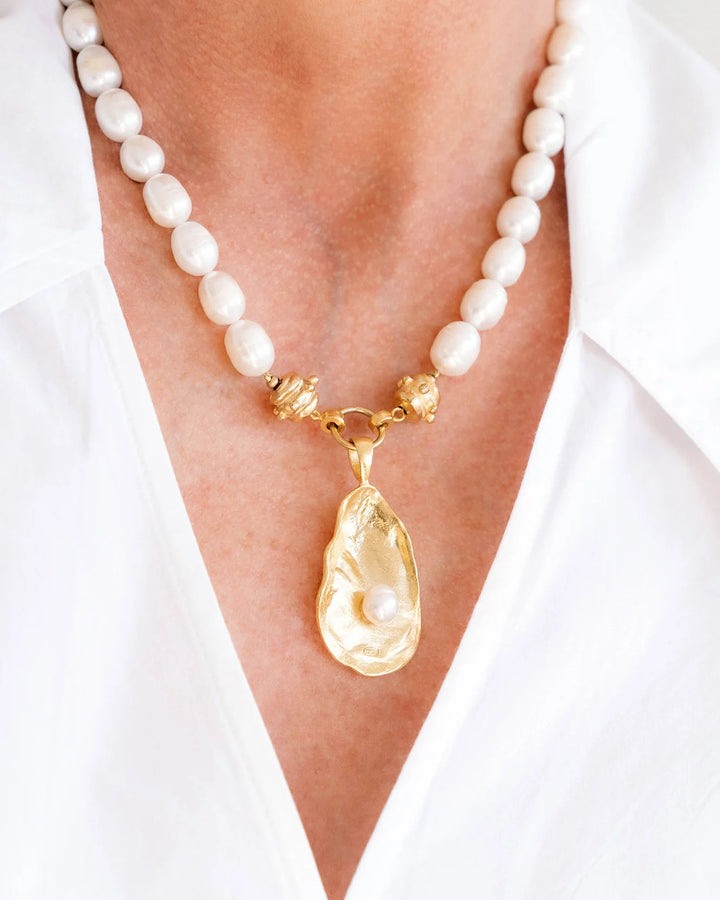 Susan Shaw Pearl Oyster Pearl Necklace