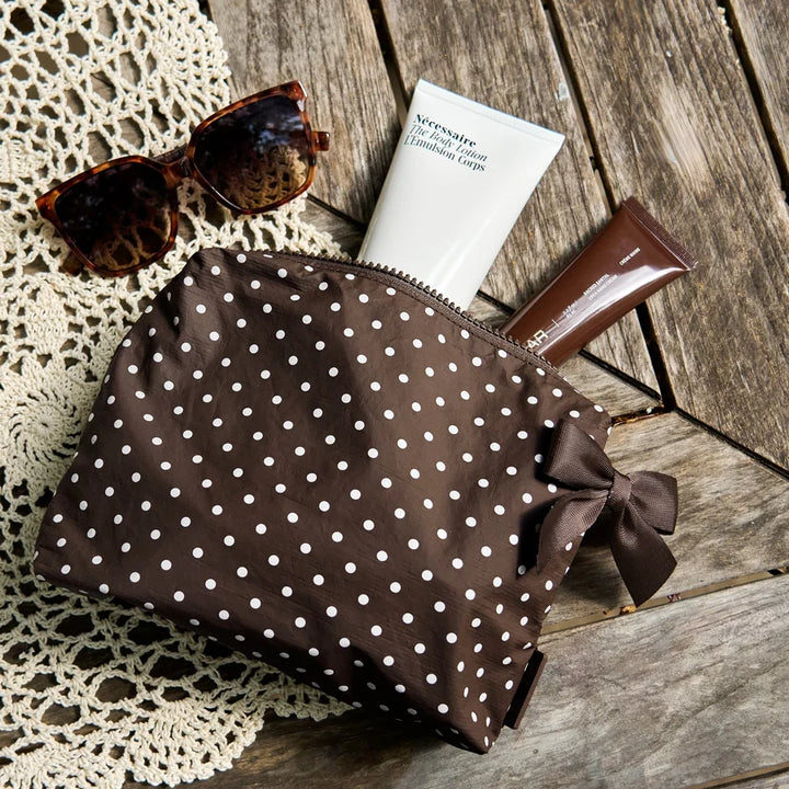Case-Mate Crinkle Makeup Bag - Espresso Polka Dot Bow