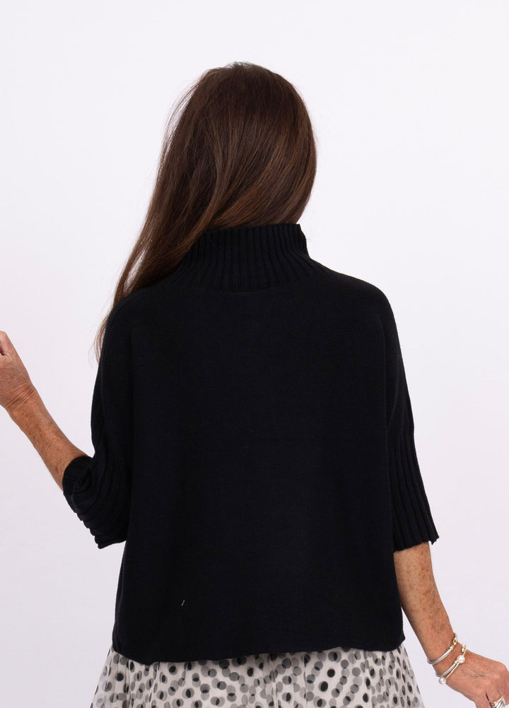 The Maple Turtleneck - Black