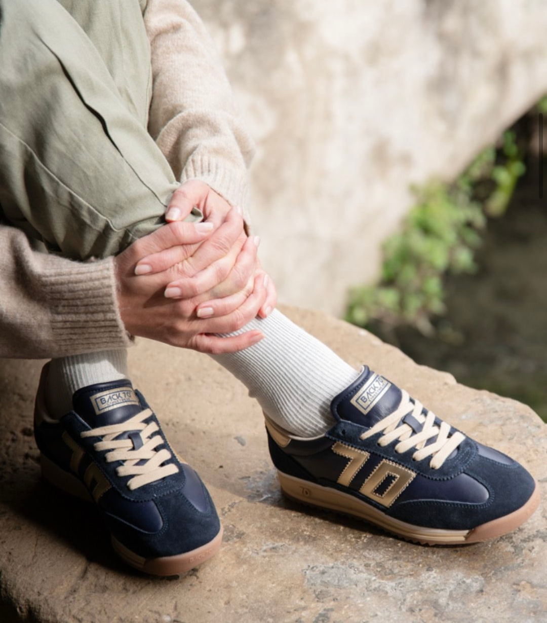BACK 70 - JOGGER N in NAVY GOLD Sneakers
