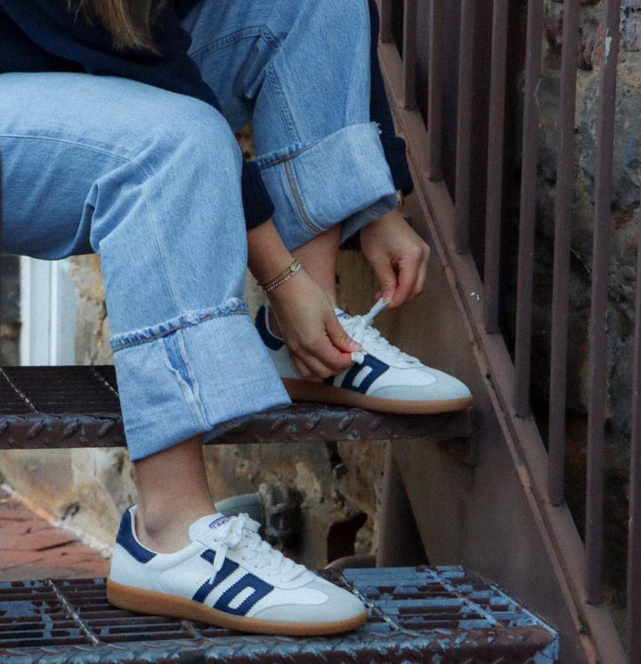 BACK 70 - CLOUD in NAVY Sneakers