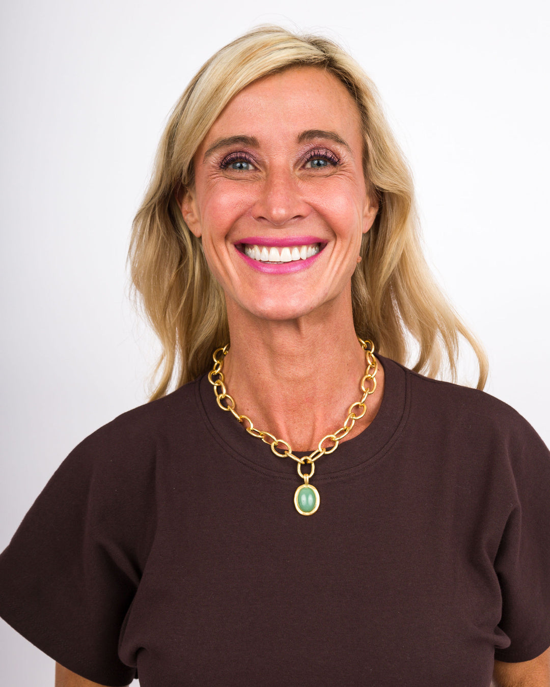 Gold Oval Jade Loop Chain Necklace