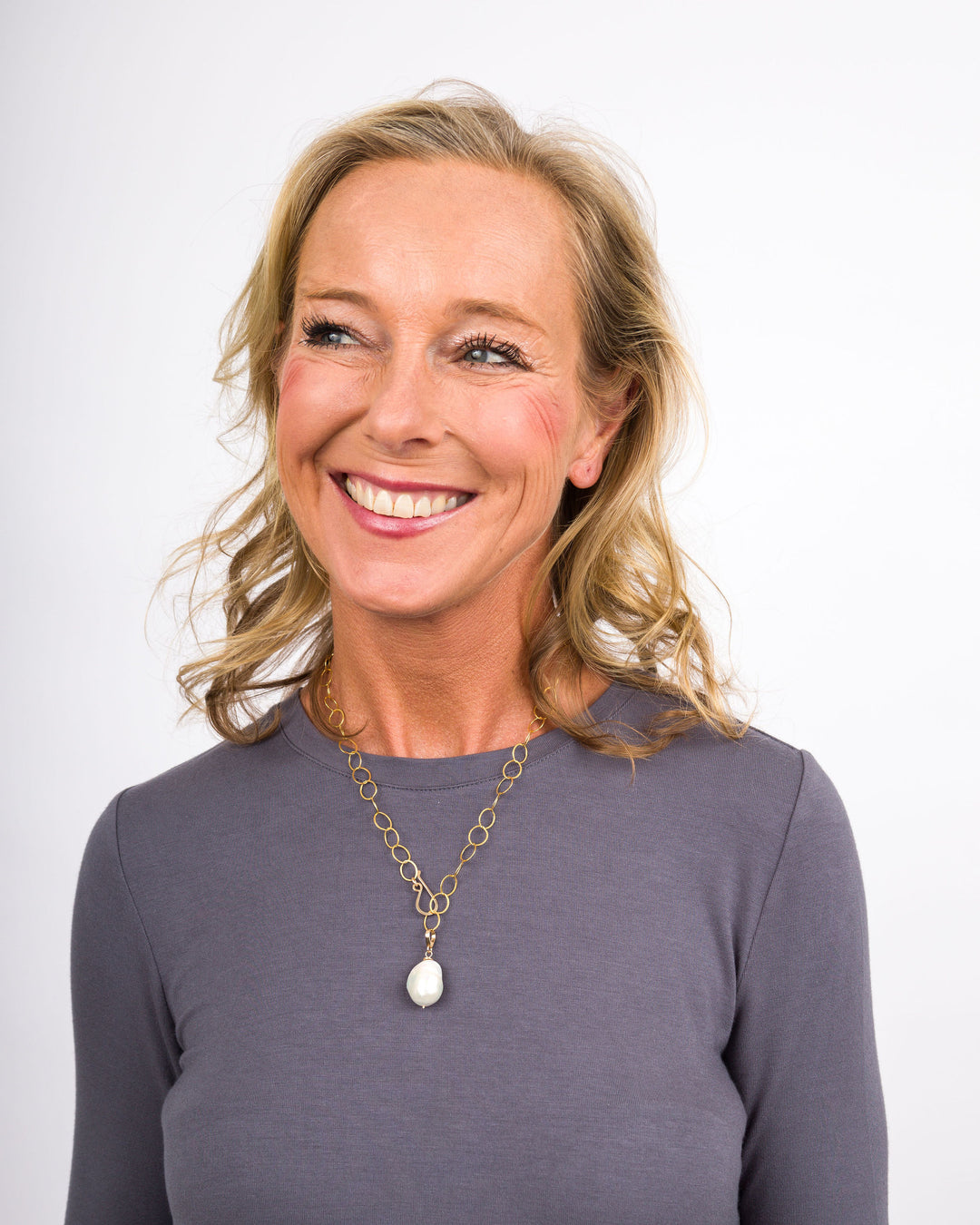 J.Mills Extra Large Baroque Pearl Oval Chain Necklace