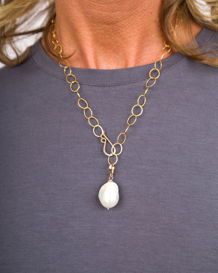 J.Mills Extra Large Baroque Pearl Oval Chain Necklace