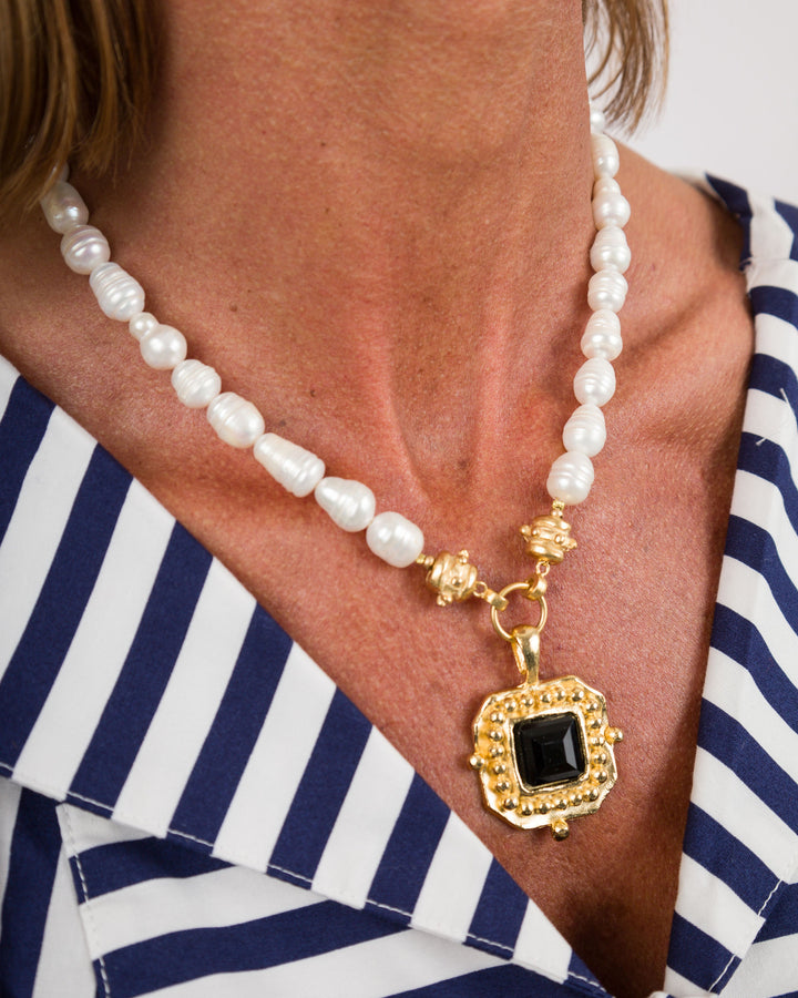 Susan Shaw London Freshwater Pearl Necklace with Black Crystal Pendant