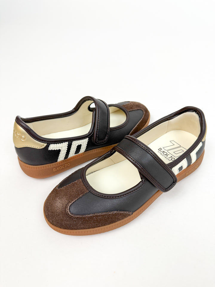 AYA in COFFEE MILK Sneakerina