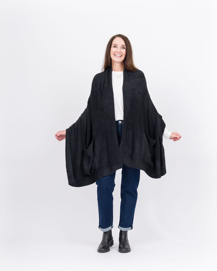 Barefoot Dreams Travel Shawl Black