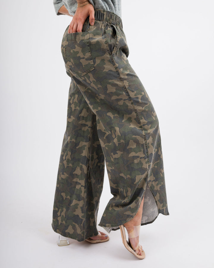Tulip Camo Relaxed Fit Pants