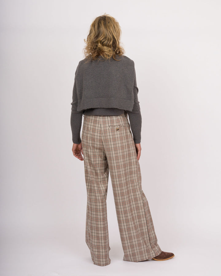 Heart of Pine Malinda Gray Sweater with Scarf