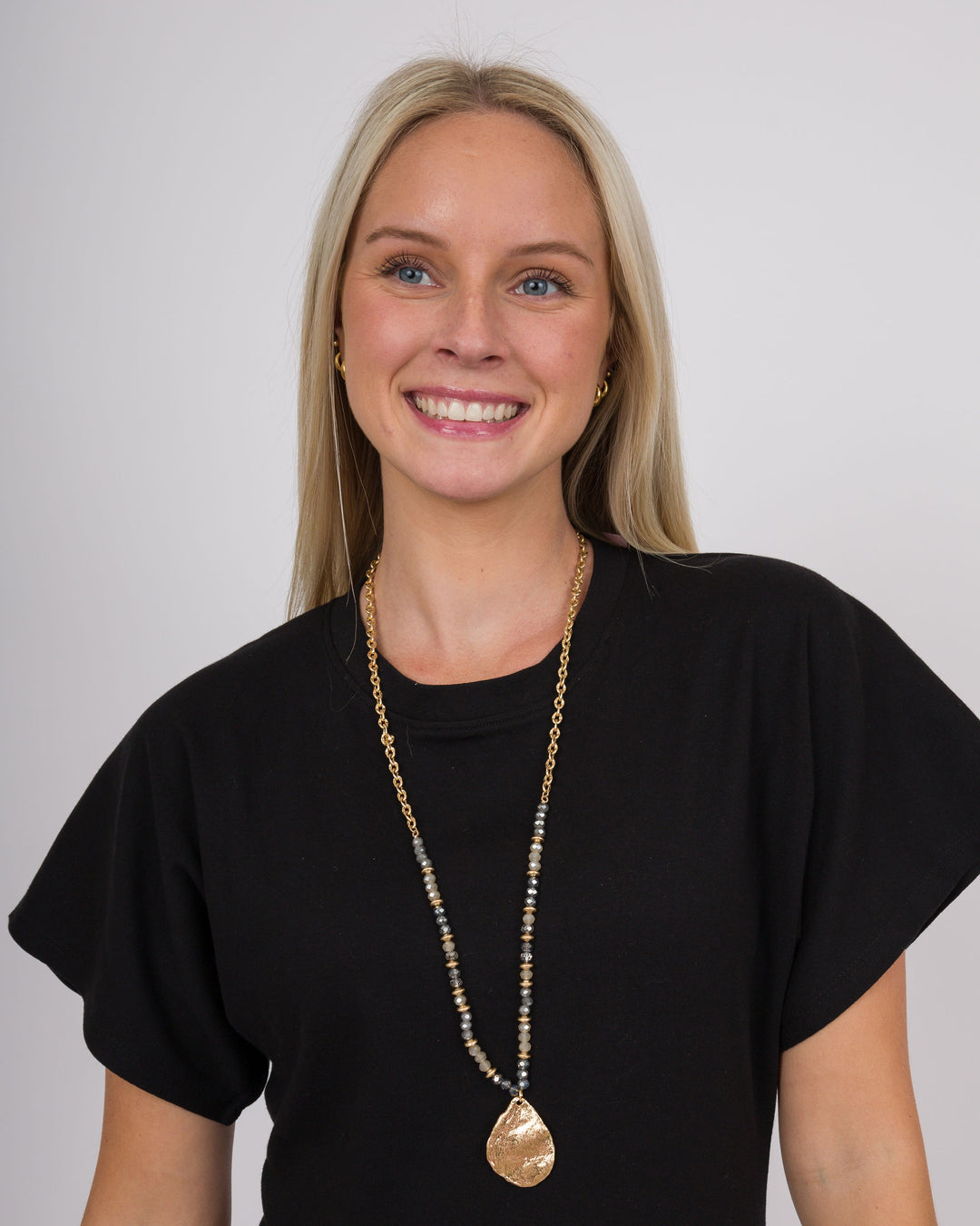 Beaded Texture Teardrop Necklace