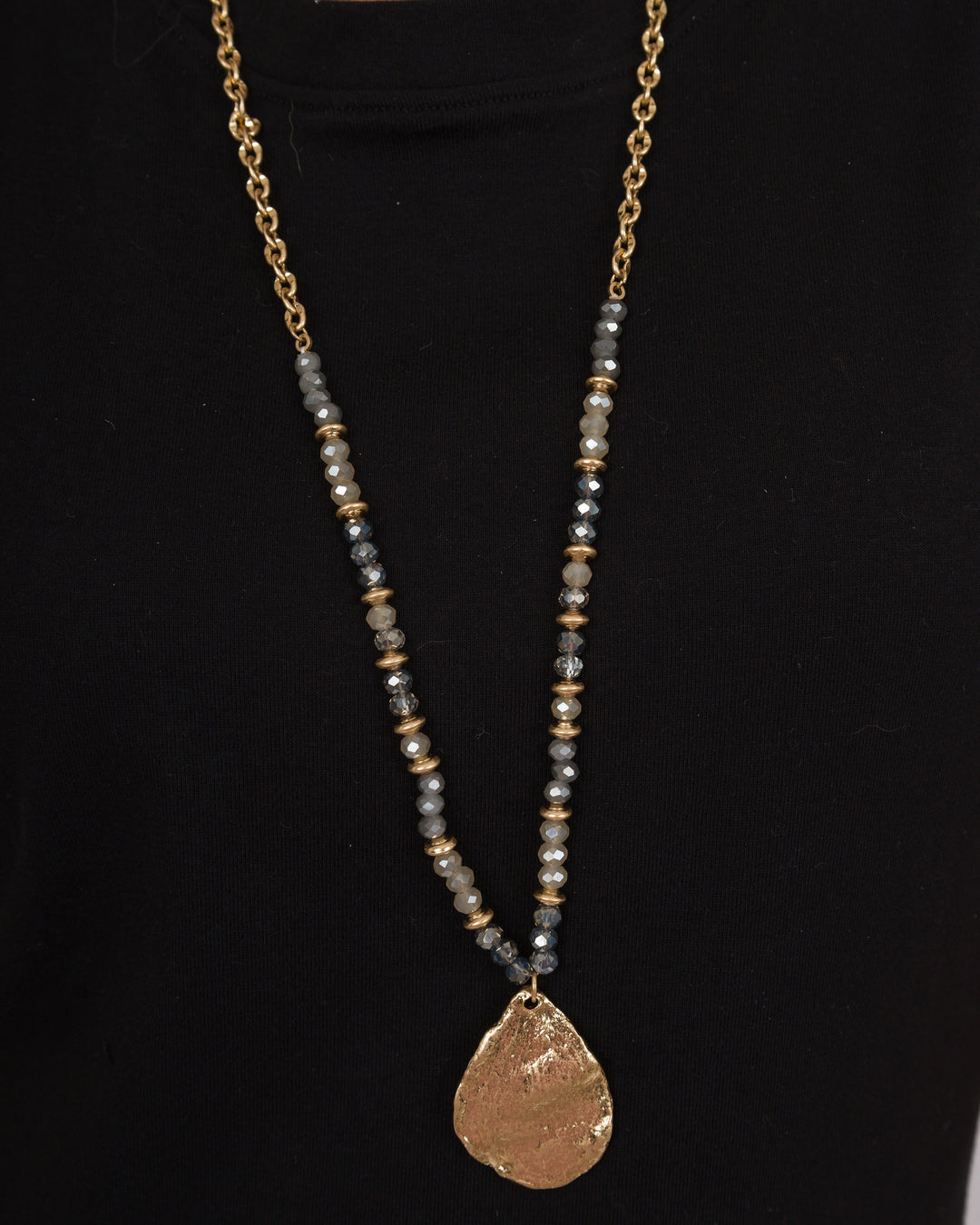 Beaded Texture Teardrop Necklace