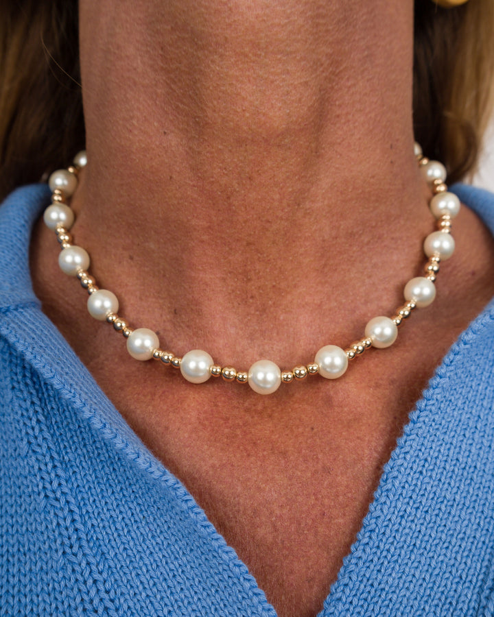 Pearls and Gold Beads Necklace