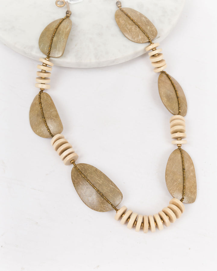 Mica Pendant Cream Disk Necklace
