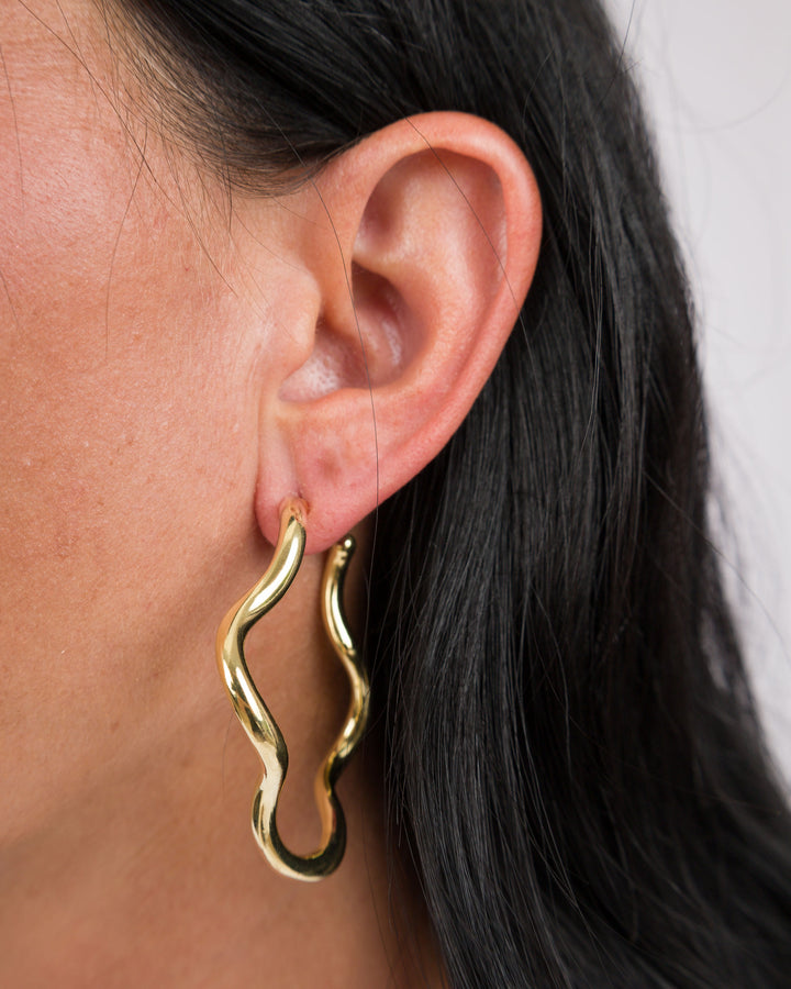 Sheila Fajl Wiggle Wiggle Hoops Shiny 18K Gold