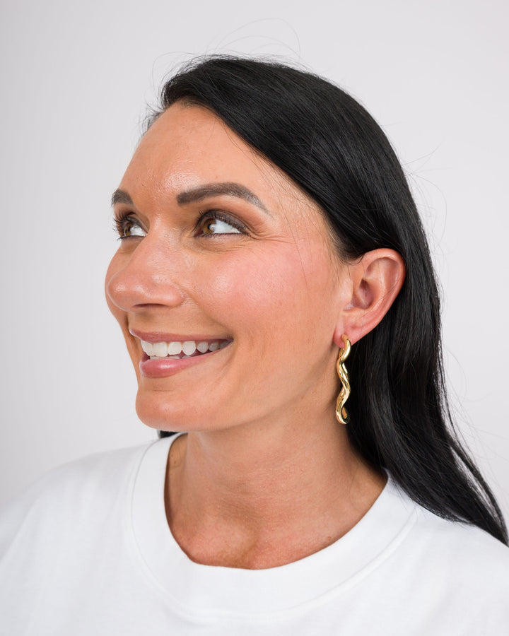 Sheila Fajl Wiggle Wiggle Hoops Shiny 18K Gold