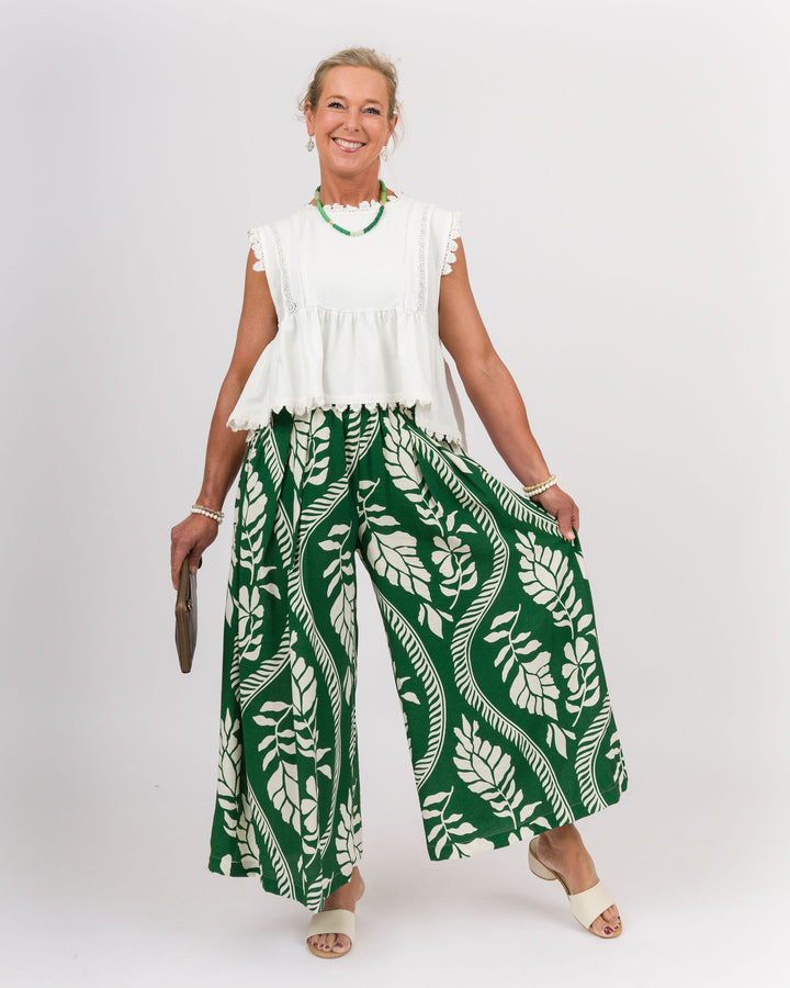 Soft Washed Lace Decorated Sleeveless Top - Off-White