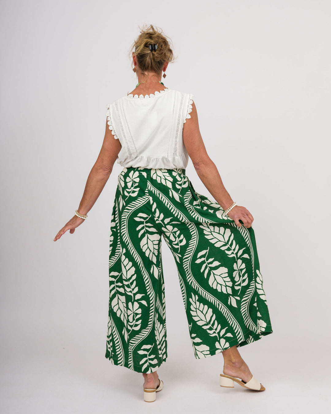 Lottie Tropical Leaf Pants - Green