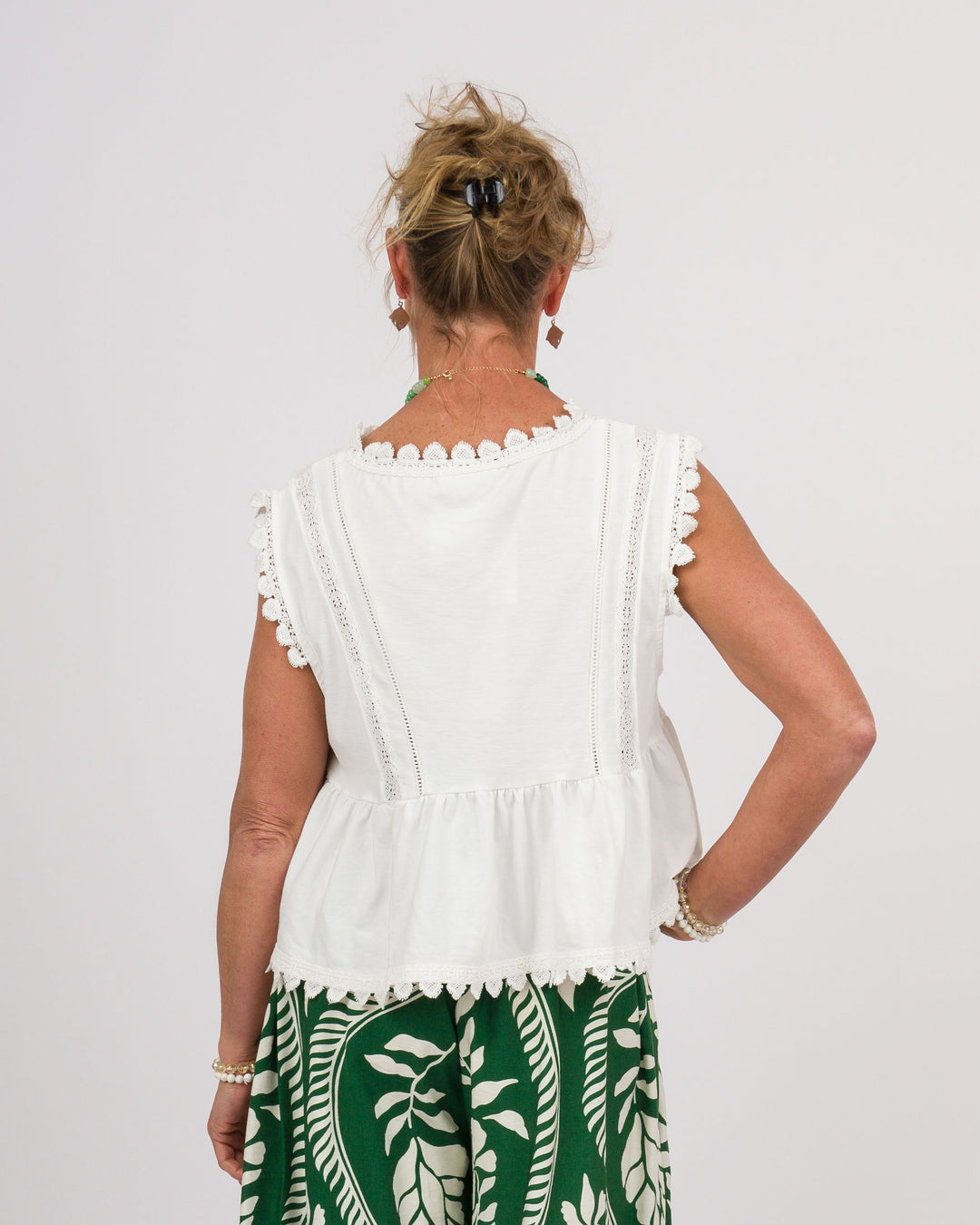 Soft Washed Lace Decorated Sleeveless Top - Off-White