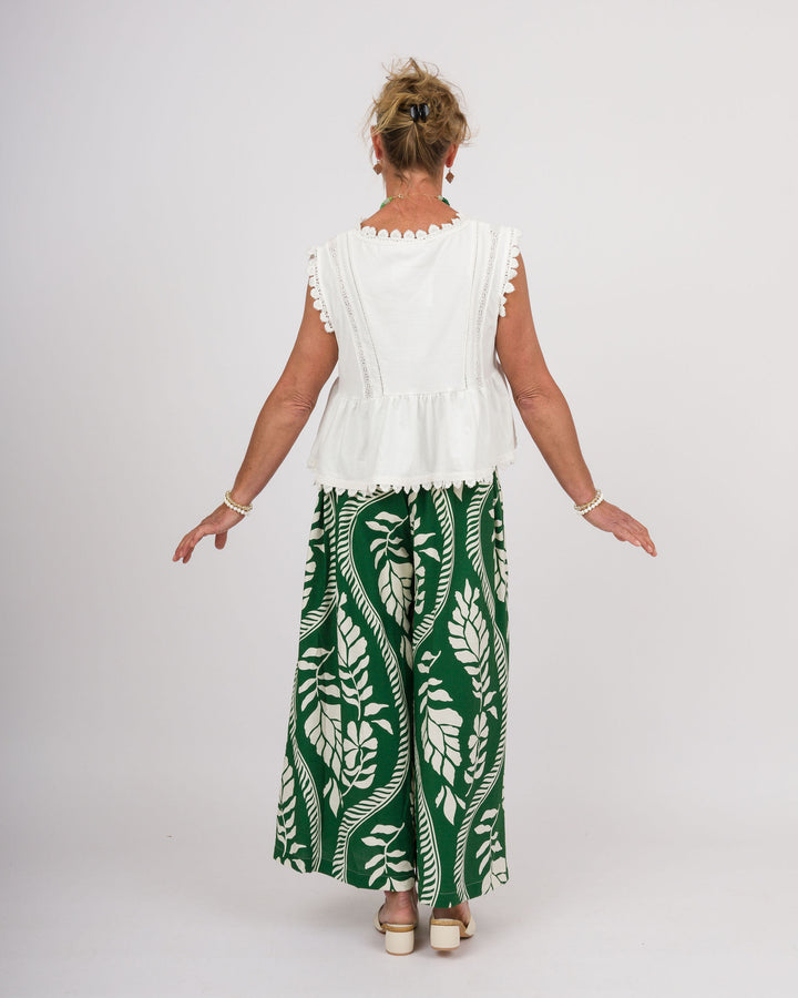 Soft Washed Lace Decorated Sleeveless Top - Off-White