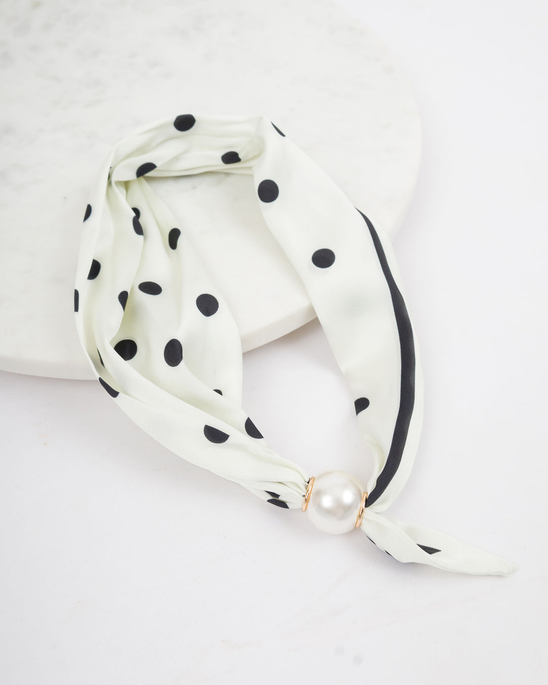Magnetic Pearl Scarf - White &amp; Black
