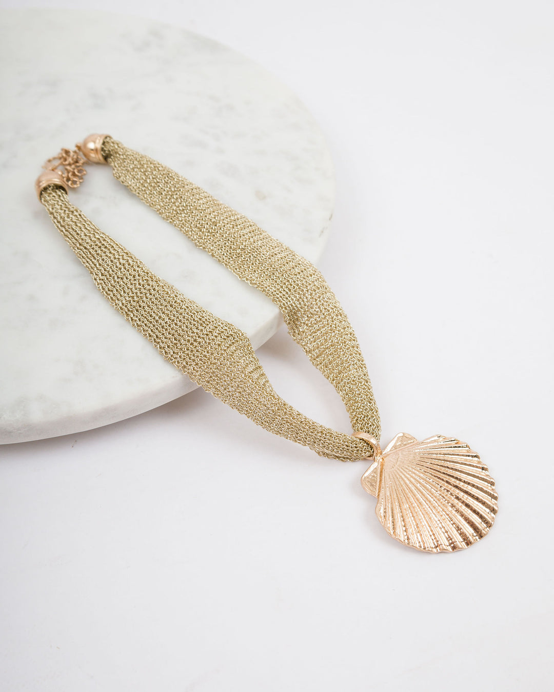 Material Necklace with Large Charm - Scallop Shell