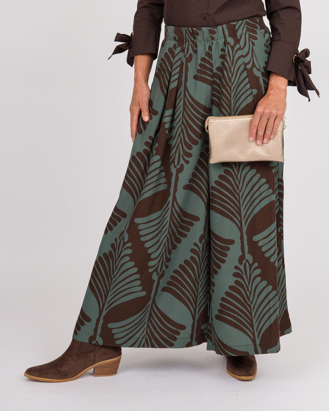 Corrie Leaf Print Pants - Brown