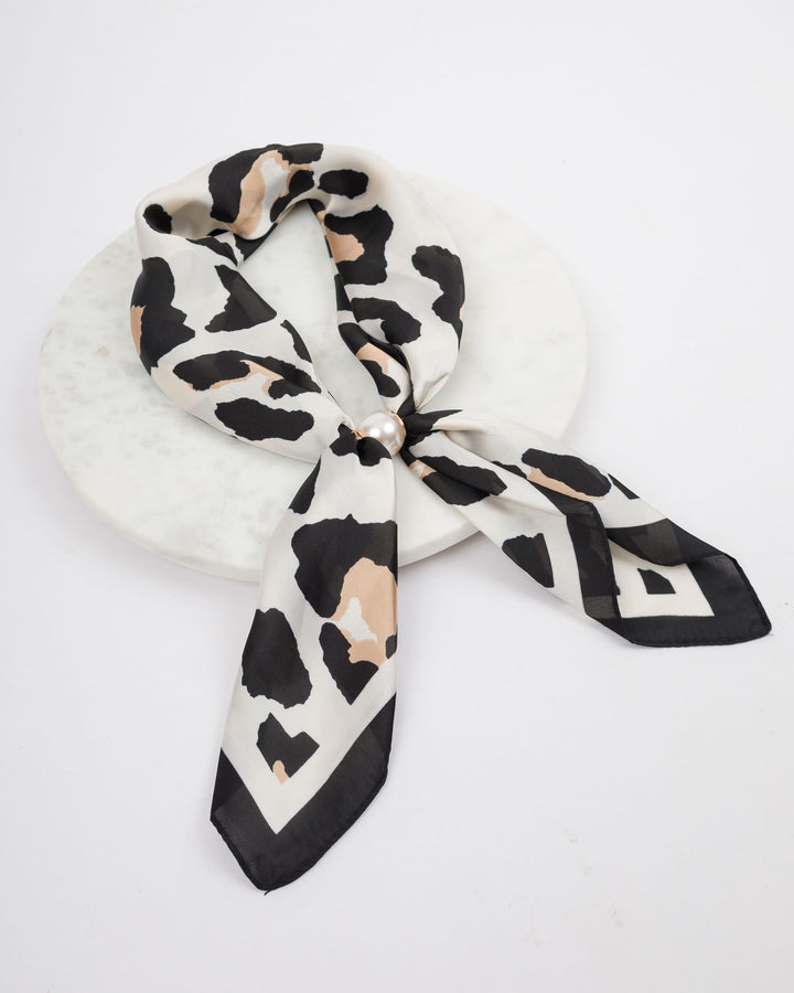 Magnetic Pearl Scarf - Off White, Black and Tan