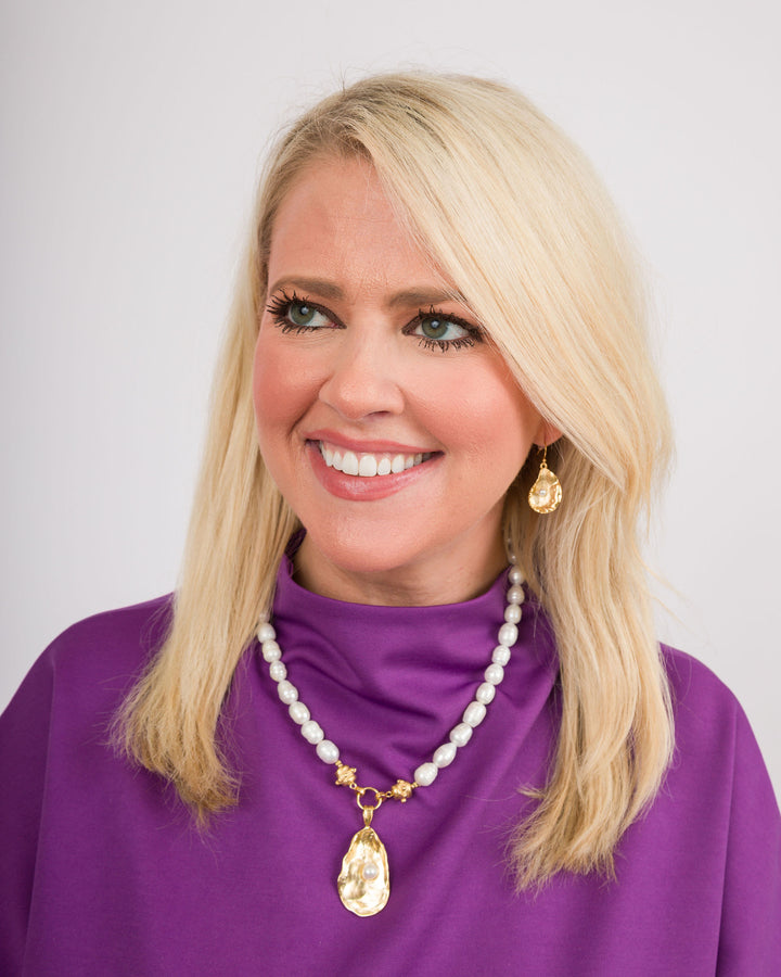 Susan Shaw Oyster Pearl Earrings - Gold