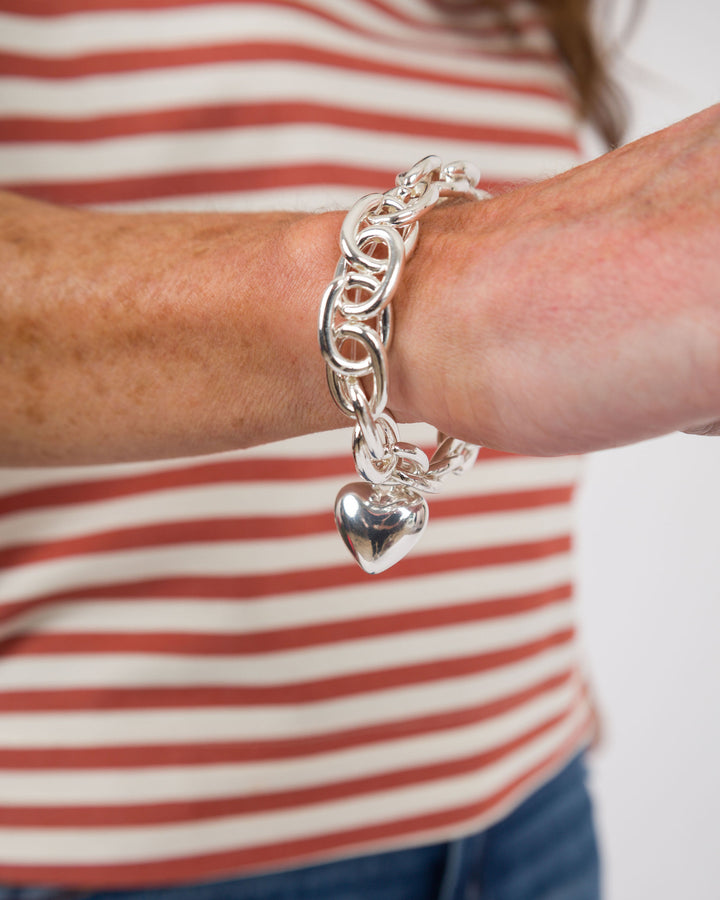 Metal Link Heart Bracelet Silver
