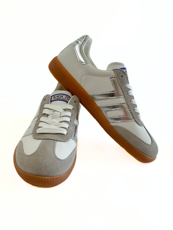 Back 70 Cloud Light Grey