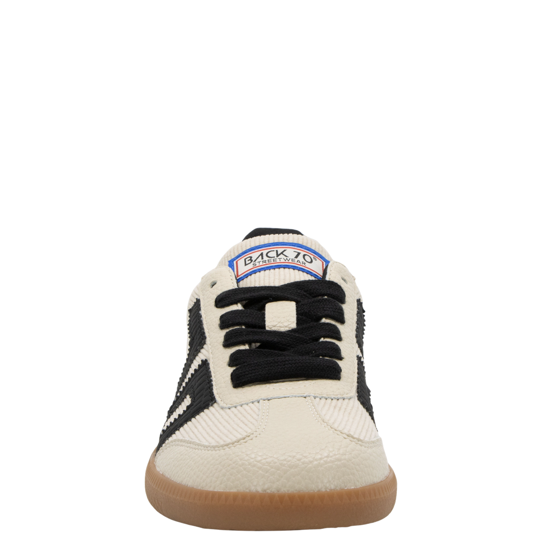 CLOUD C in CREAM BLACK, front view