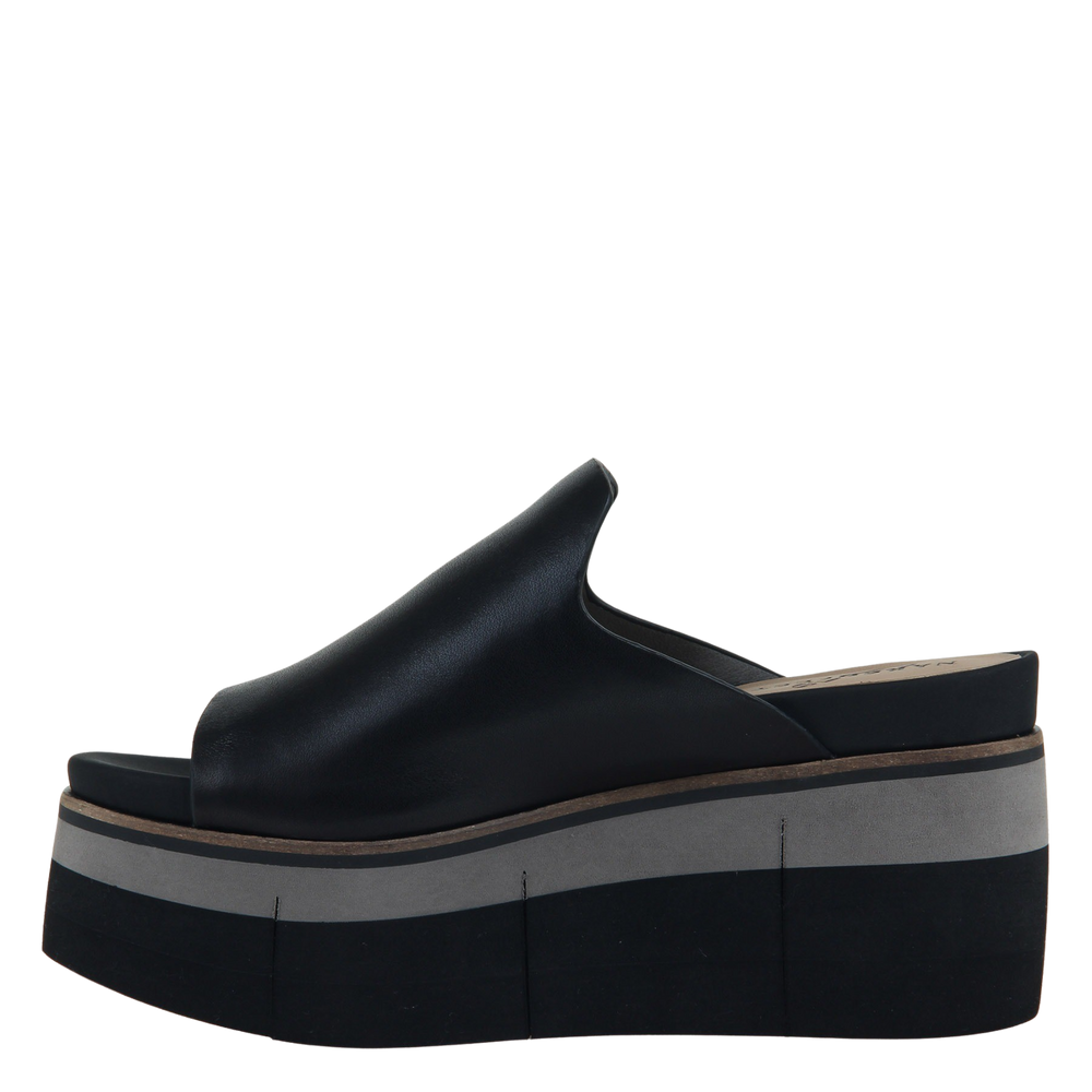 FLOW in BLACK, left view