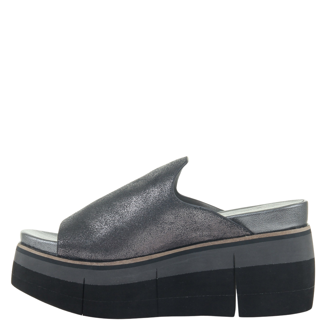 FLOW in PEWTER, left view