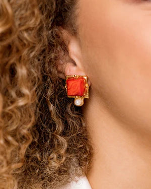 Susan Shaw London Studs - Red Crystal