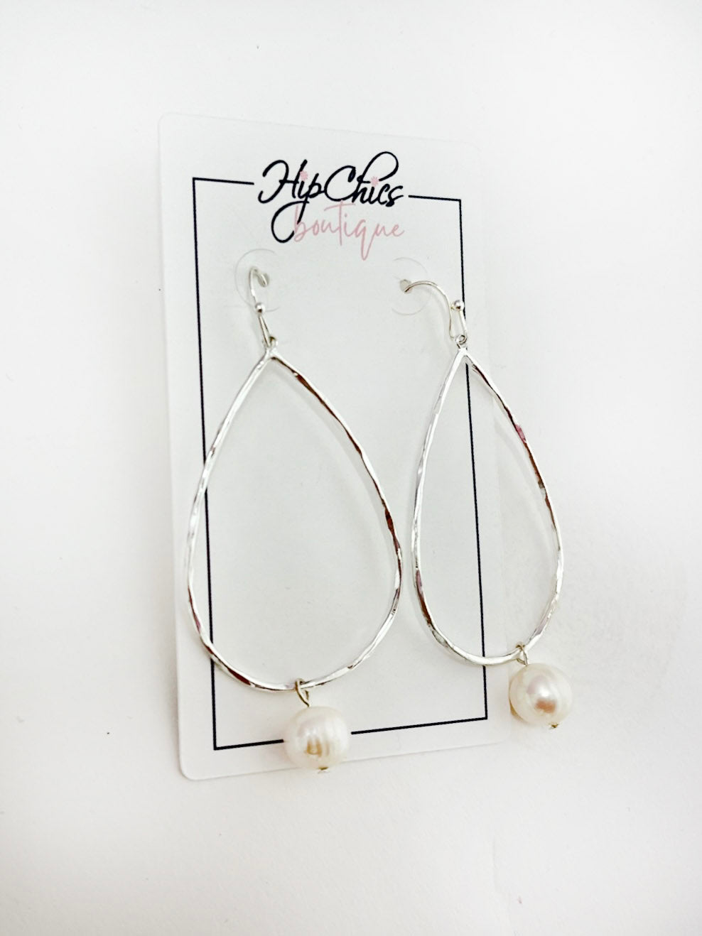 Oval Dangle Pearl Earrings